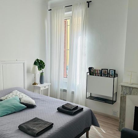 Charmante 3 Zimmer, Stadtwohnung ม็องตง ภายนอก รูปภาพ