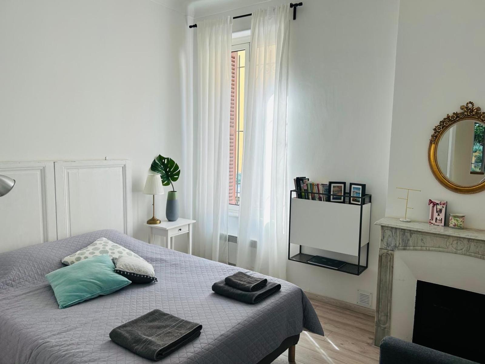 Charmante 3 Zimmer, Stadtwohnung ม็องตง ภายนอก รูปภาพ